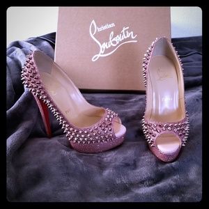 💕🤩Christian louboutin spiked lady peep🌟💖